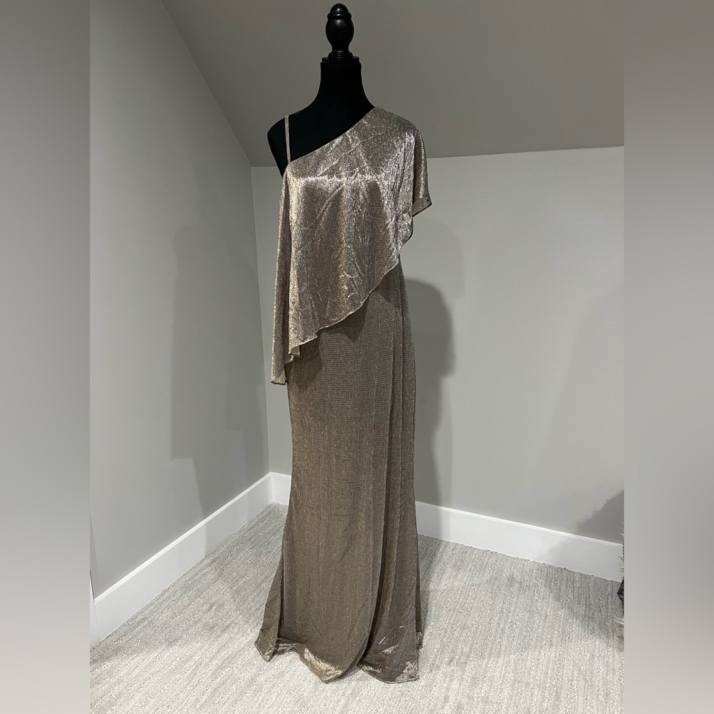 NWT Ralph Lauren Gold and Silver Shimmer One Shoulder Gown 2 Size 6 and …